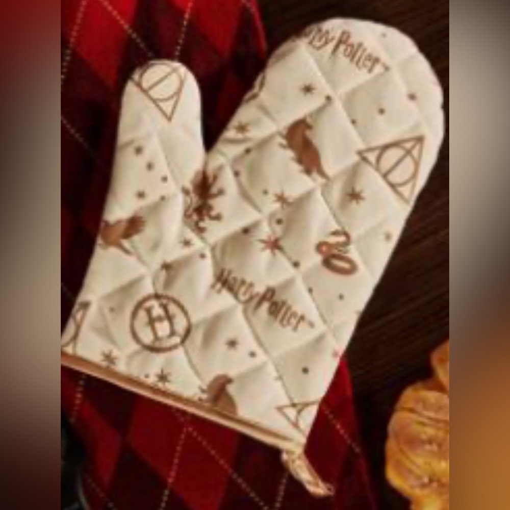 Harry Potter Oven Mitt